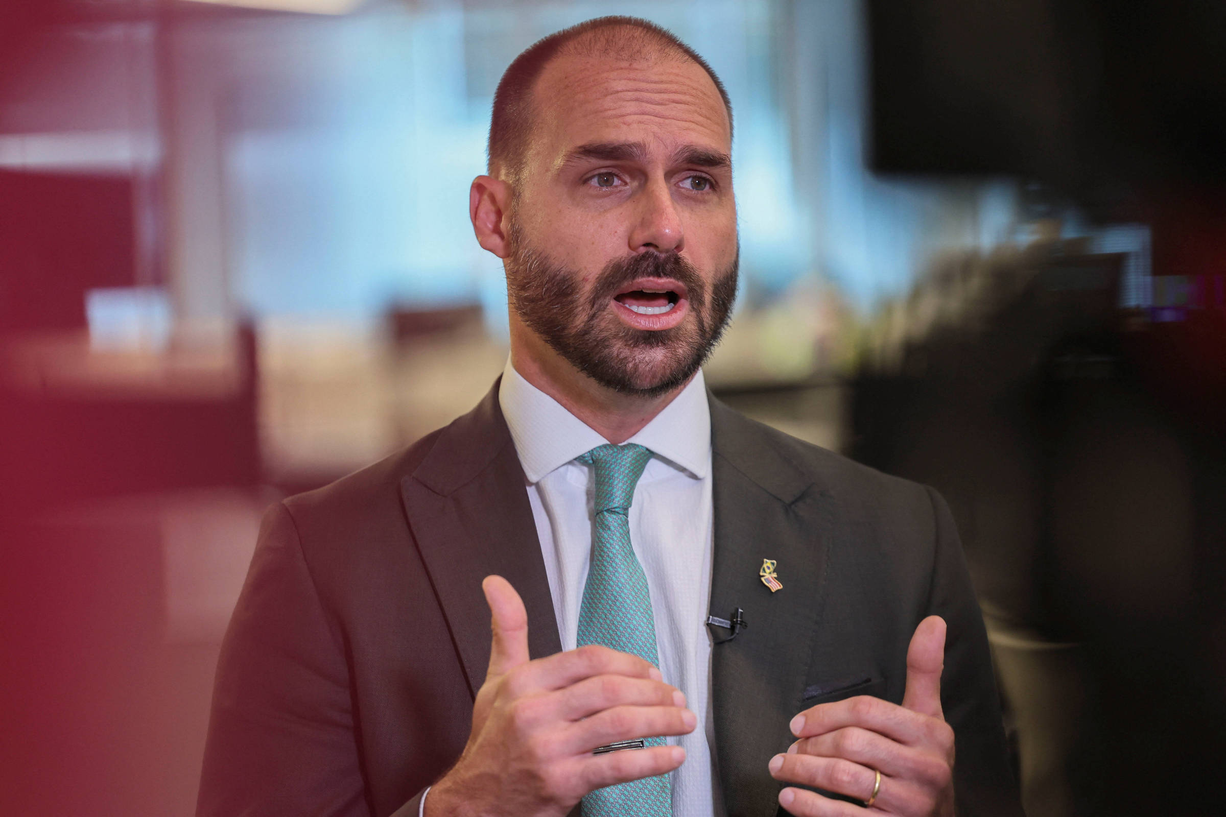 Eduardo Bolsonaro pede votar nos EUA: faltam sessões virtuais na Câmara. Política Nacional