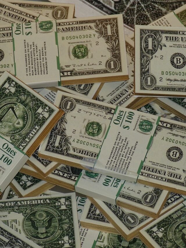Dólar perde força com especulação de corte de juros do Fed