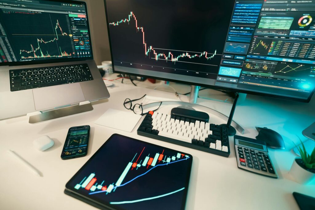 Investimentos e Gestão de Carteira: Ibovespa: Dólar cai com expectativa de corte nos EUA.