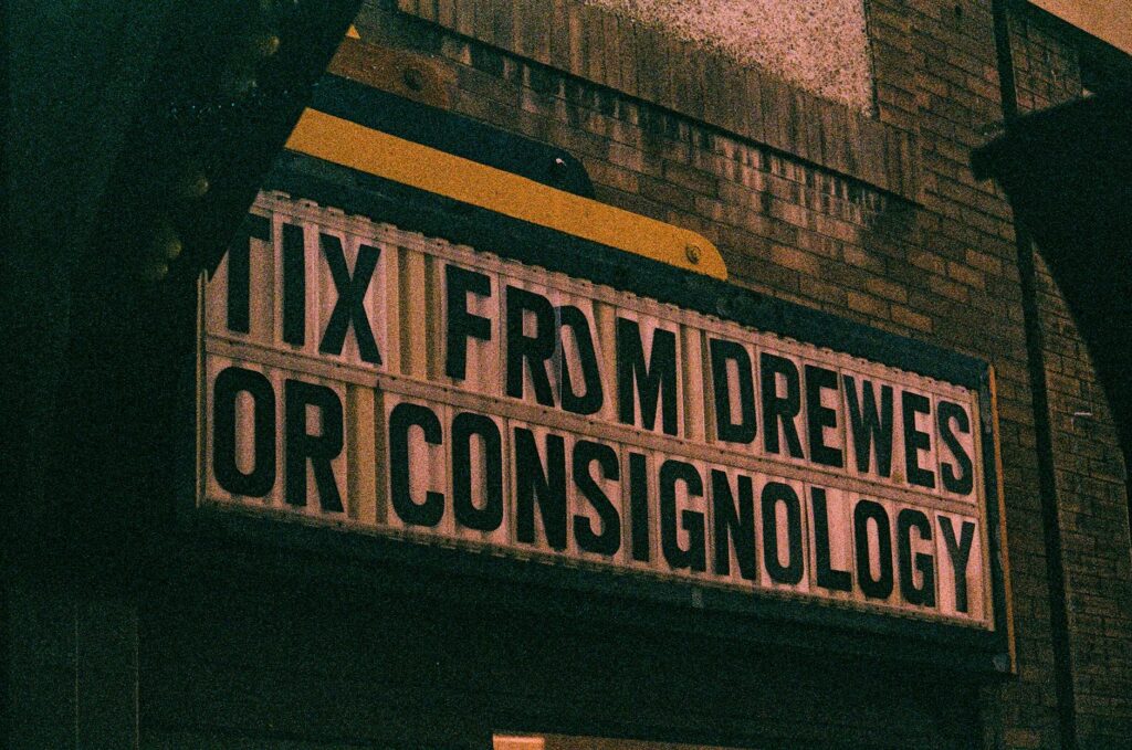 cinema & arte: Liberdade personificada: Macron recorda Brigitte Bardot.