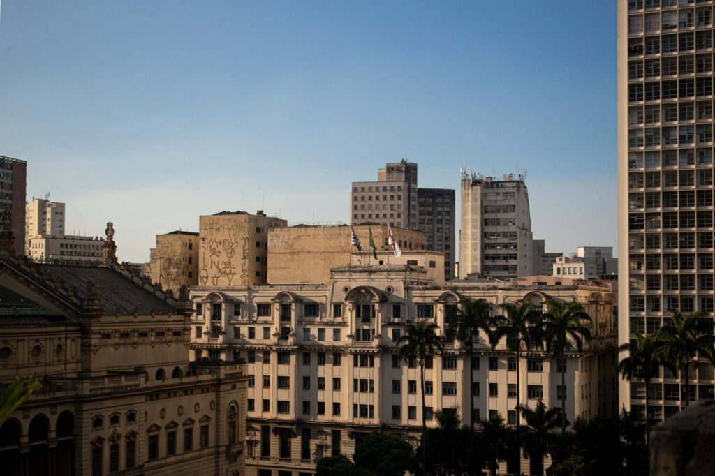 cinema & arte: Pisadinha: Barões e Sorriso Maroto completam álbum com Iguinho & Lulinha.