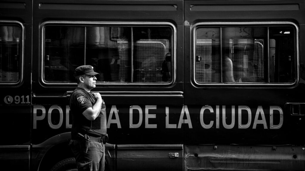 cinema & arte: Sucesso: Lindomar Castilho, o ‘Rei do Bolero’, com ‘Você É Doida Demais’.