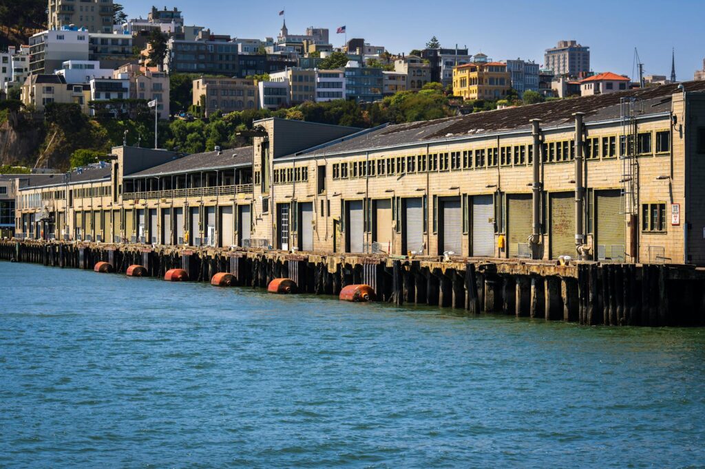 Investimentos e Gestão de Carteira: Ambipar (AMBP3) afunda na crise: Grupo é acusado de drenar caixa.