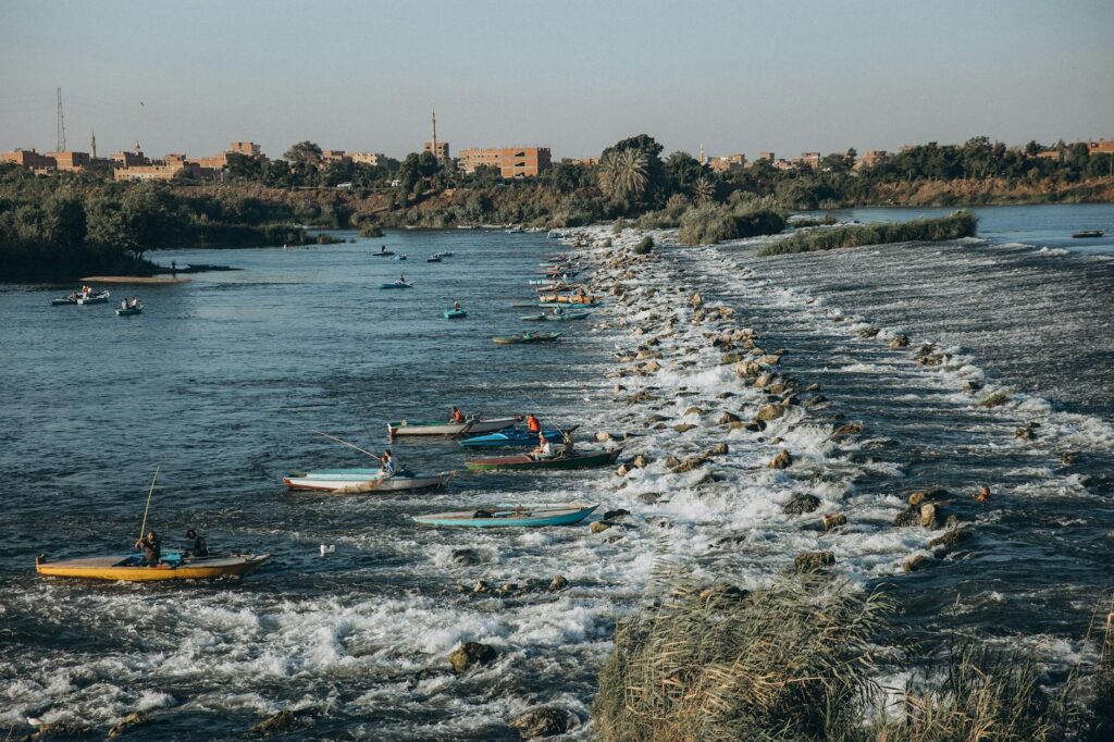 política nacional: Centrão desanima com pesquisa e apoia Flávio para presidência.