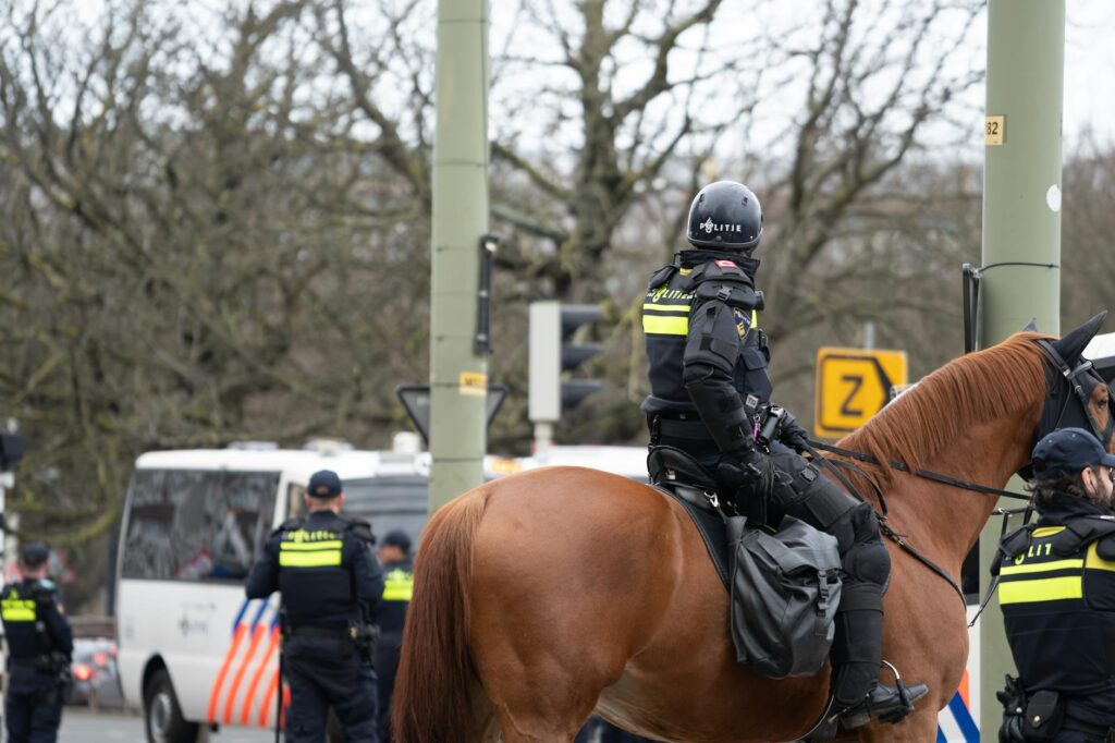 política nacional: CGU: Ministro busca cooperação global contra infiltração do crime.
