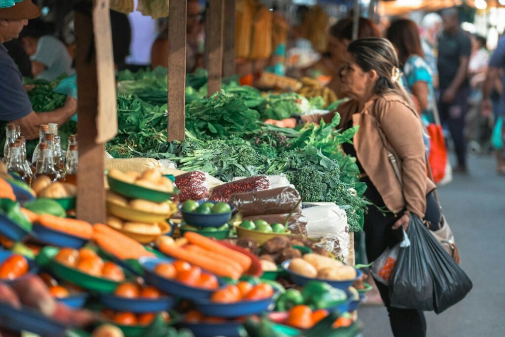 mercado financeiro: Ibovespa: alta de mais de 1% em busca dos 164 mil pontos no Brasil.