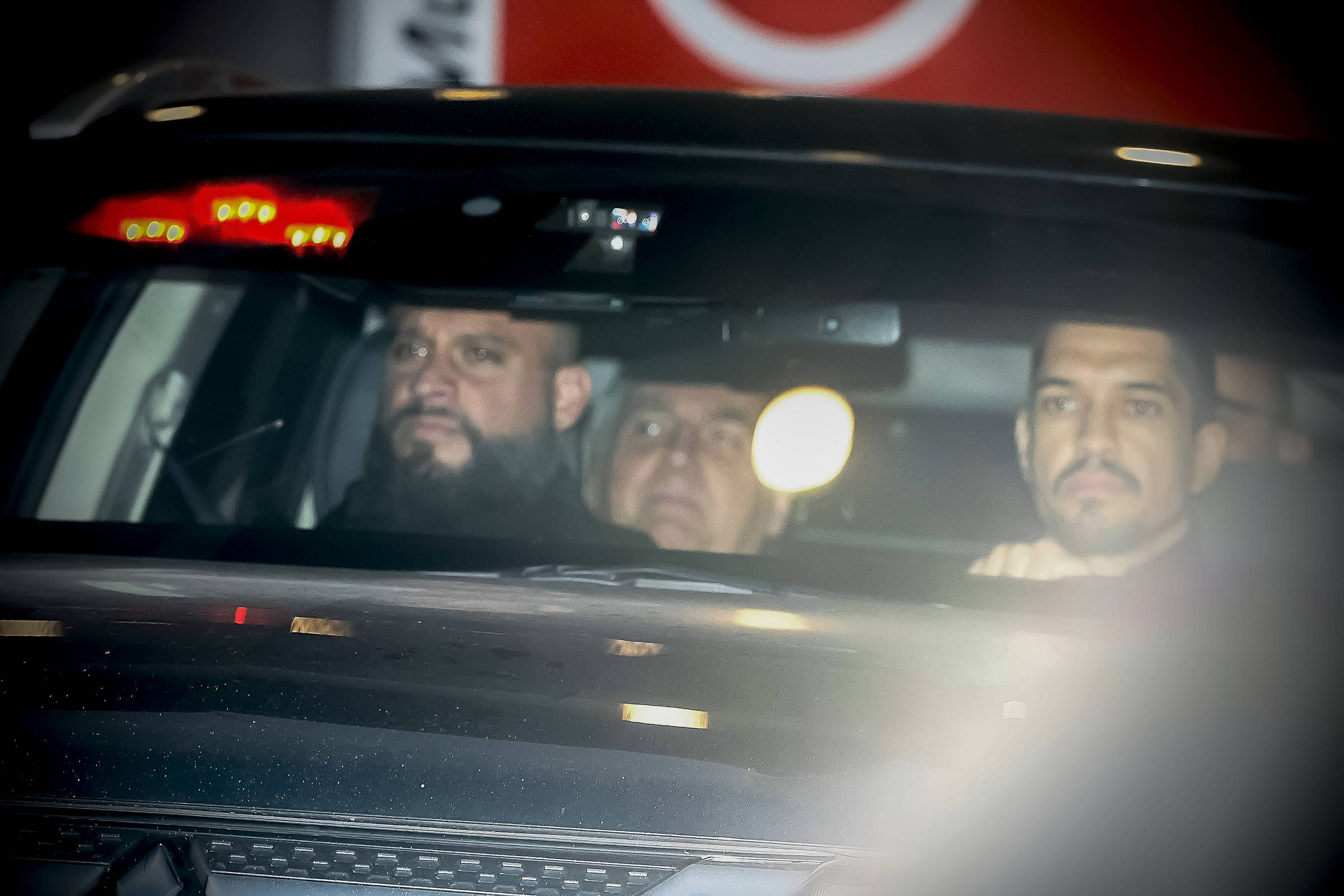 Moraes nega transferência e Bolsonaro segue sem exames no hospital. Política Nacional