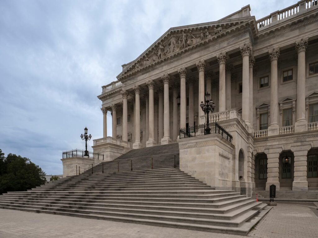 política nacional: Lula condena ação dos EUA na Venezuela sem nomes de Trump e Maduro.